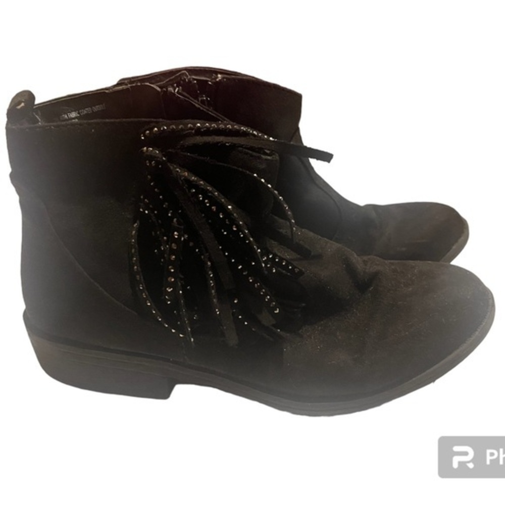 Like New Girls Steve Madden Booties size 4